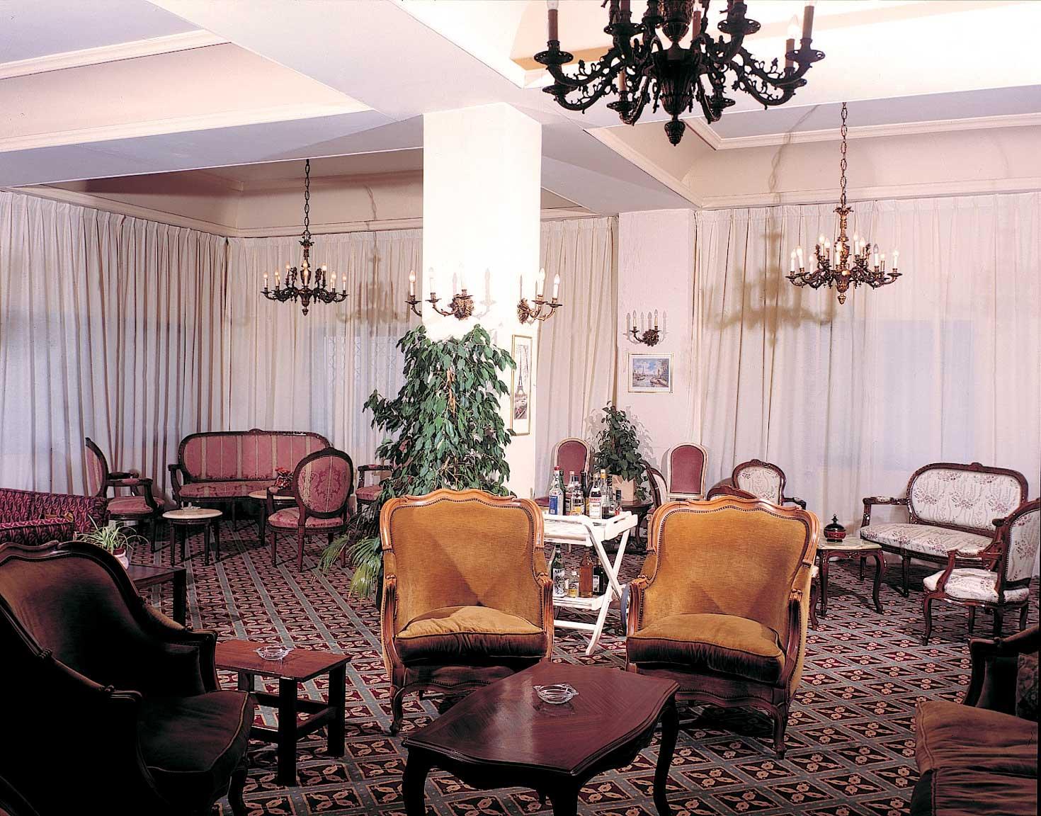 ホテル Le Crillon ブロウマナ エクステリア 写真